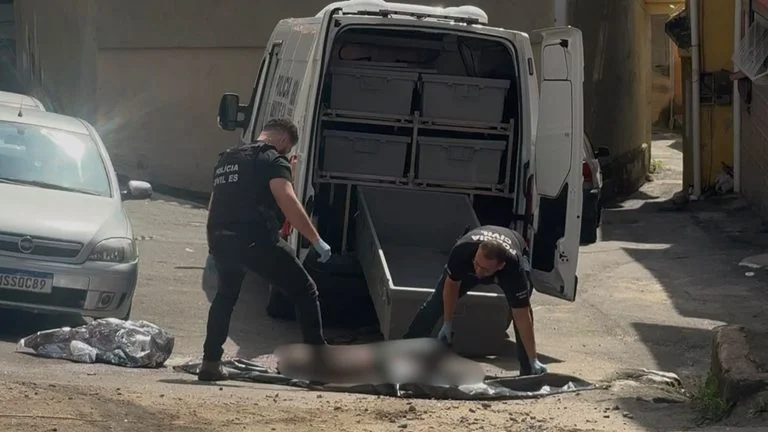 jovem morto a tiros na Serra