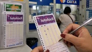 resultado da Lotofácil 3810