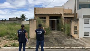 Terrenos vazios Casas abandonadas